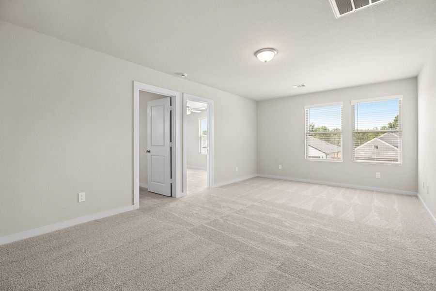 Spacious, unfurnished interior of a new home in Laurel Landing, Alvin (Image 9). Spacious, unfurnished interior of a new home in Laurel Landing, Alvin (Image 9).
