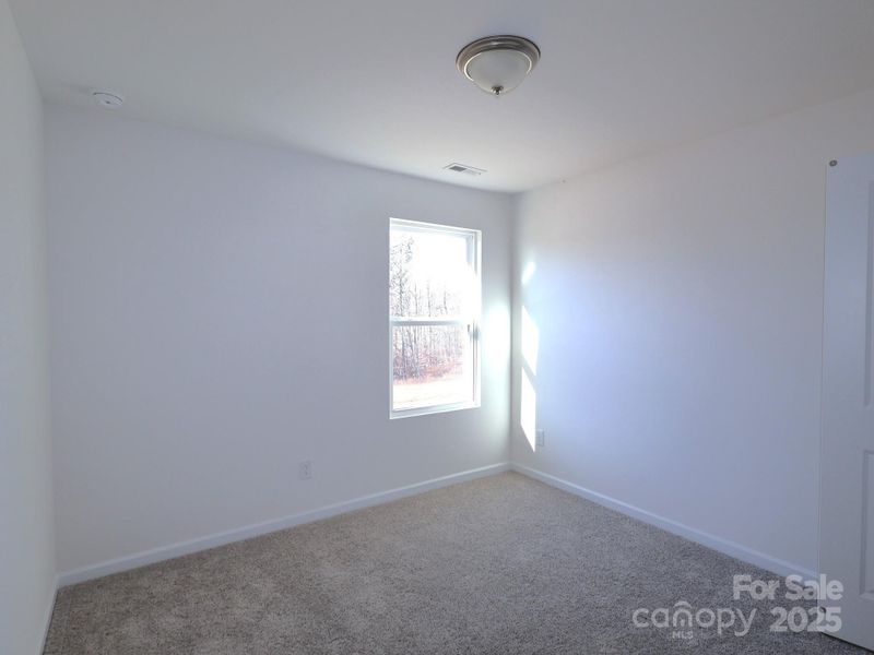 Secondary bedroom Secondary bedroom