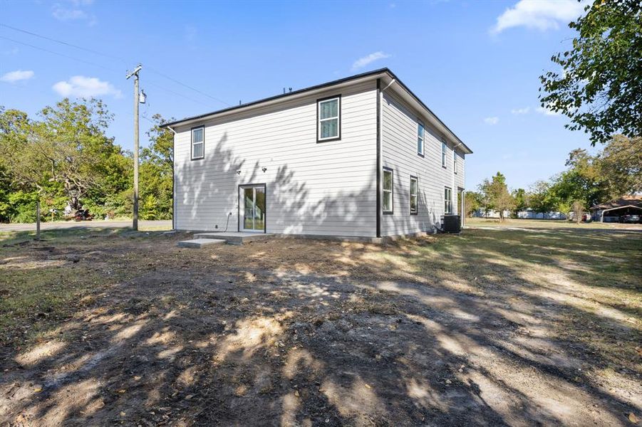 Exterior details and patio area of a home in , Pecan Gap (Image 4).