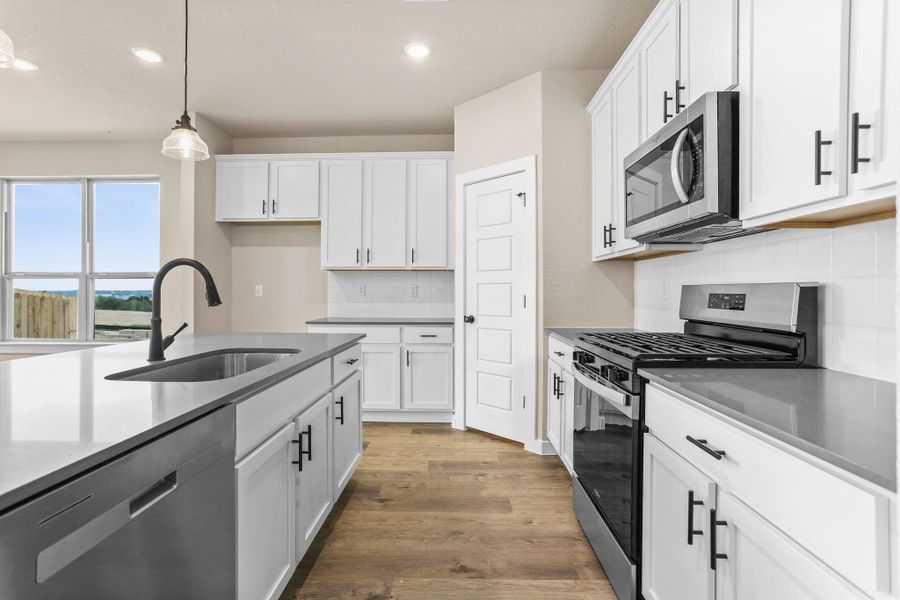 Picture yourself whipping up your favorite recipes while the aroma of freshly baked bread fills the air, or hosting lively dinner parties where laughter echoes off the walls. Picture yourself whipping up your favorite recipes while the aroma of freshly baked bread fills the air, or hosting lively dinner parties where laughter echoes off the walls.