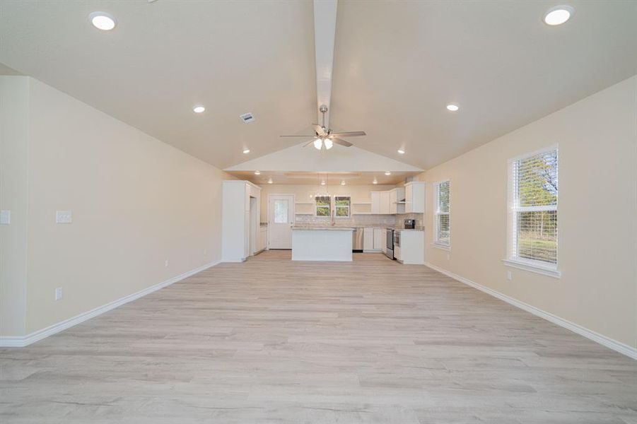 Spacious, unfurnished interior of a new home in , Mount Vernon (Image 14).