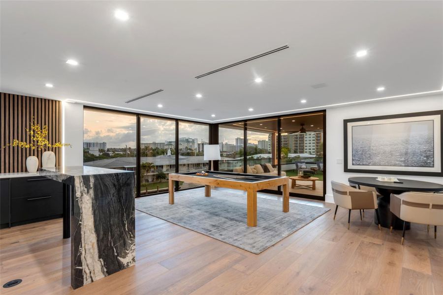 Furnished interior view inside a new home in , Fort Lauderdale (Image 39). Furnished interior view inside a new home in , Fort Lauderdale (Image 39).