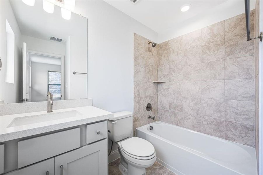 Furnished interior view inside a new home in Stoneridge, Melissa (Image 4). Furnished interior view inside a new home in Stoneridge, Melissa (Image 4).