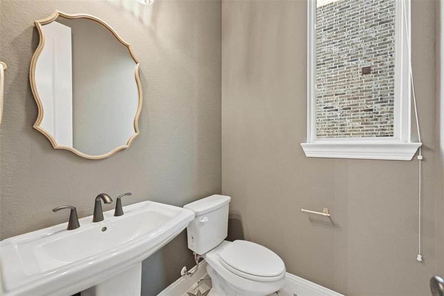 Furnished interior view inside a new home in , Melissa (Image 11).