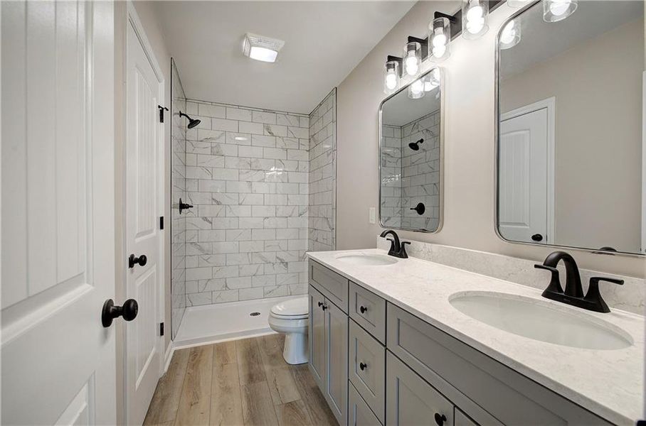Furnished interior view inside a new home in , Cartersville (Image 13).