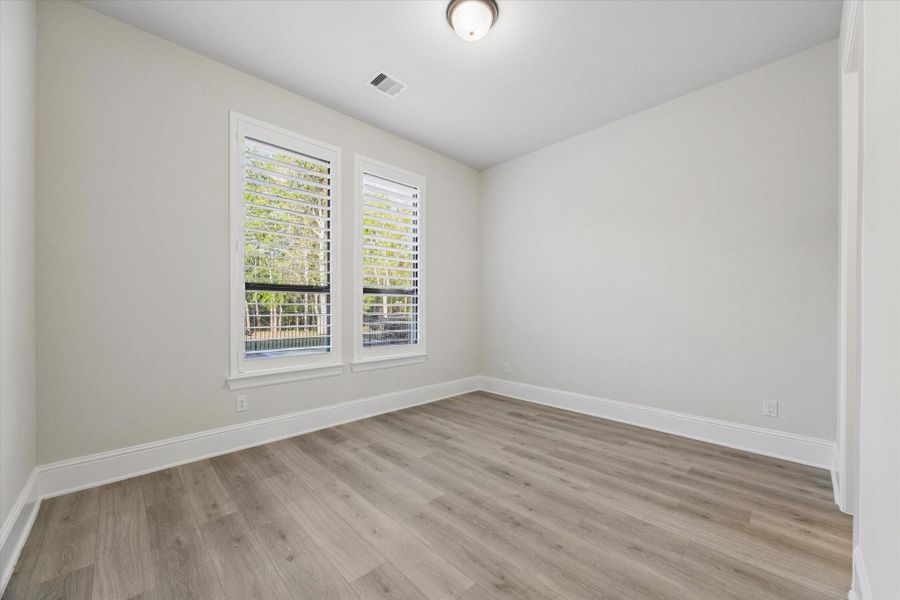 Spacious, unfurnished interior of a new home in , Fulshear (Image 21).