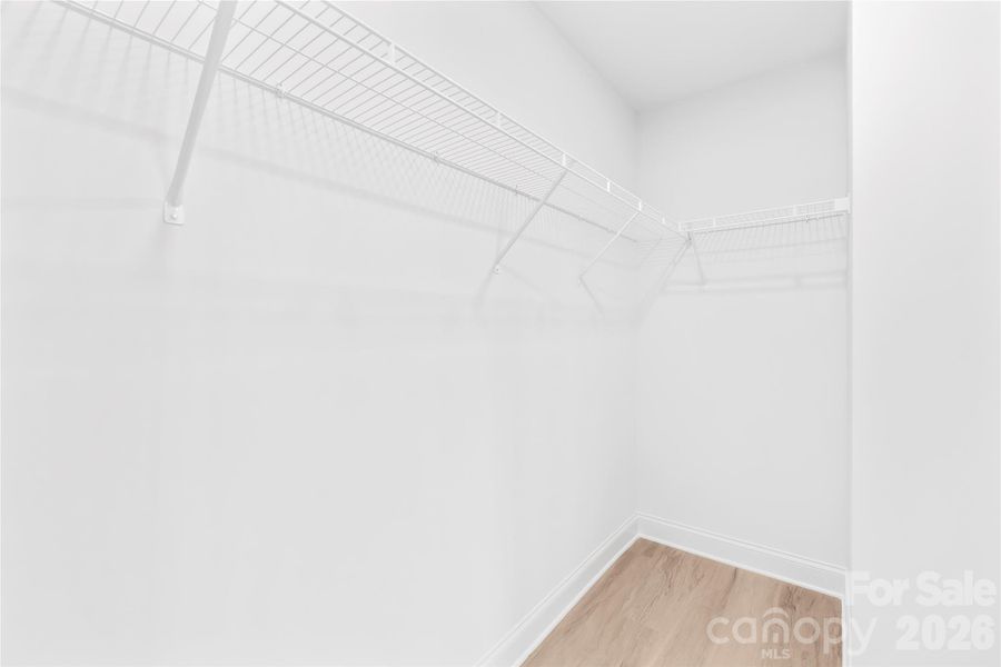 Spacious, unfurnished interior of a new home in , Kings Mountain (Image 34).