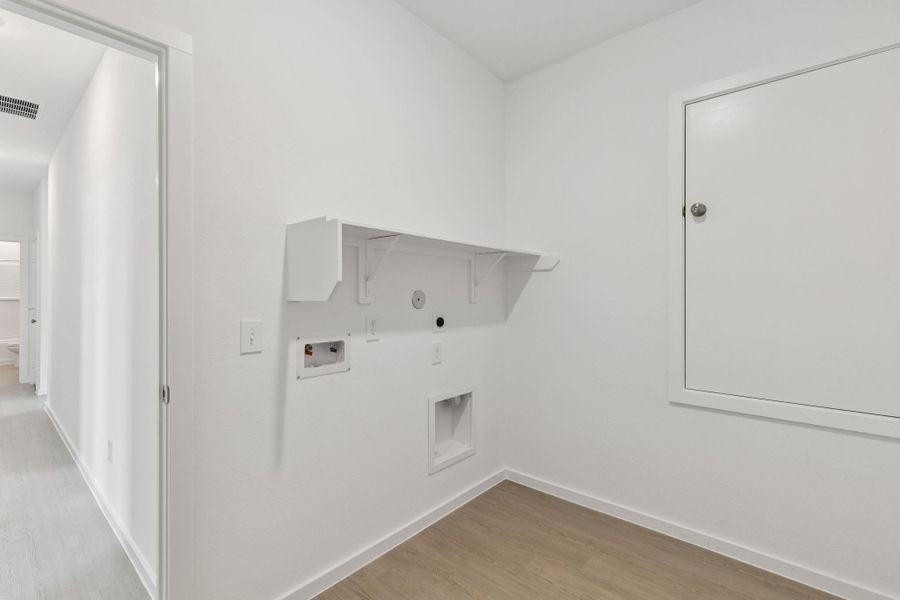 Spacious, unfurnished interior of a new home in River Ranch, Dayton (Image 29).