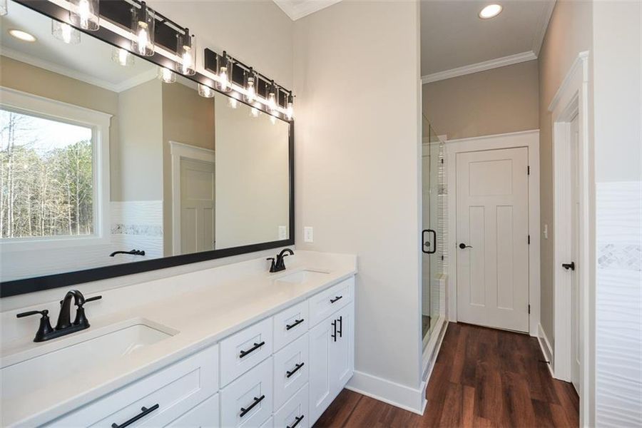 Furnished interior view inside a new home in , Jasper (Image 5).