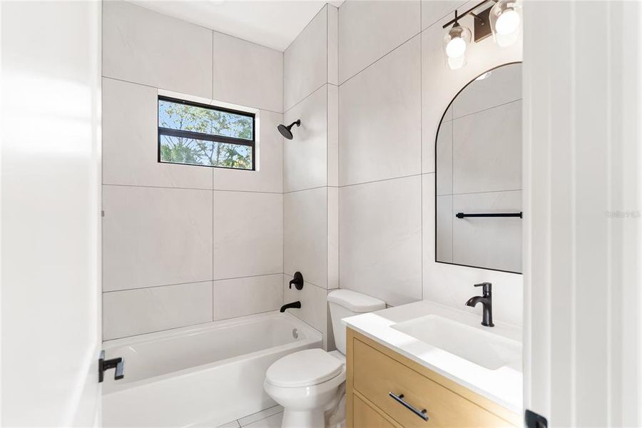 Furnished interior view inside a new home in , Port Charlotte (Image 15).