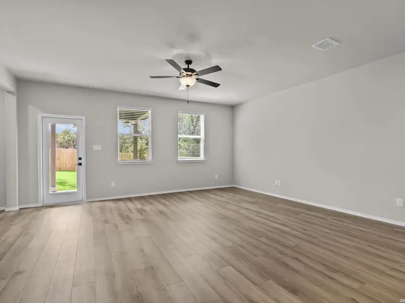 Spacious, unfurnished interior of a new home in Bricewood, San Antonio (Image 25).