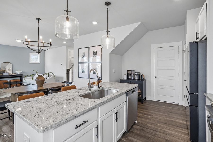 Kitchen - Main Floor