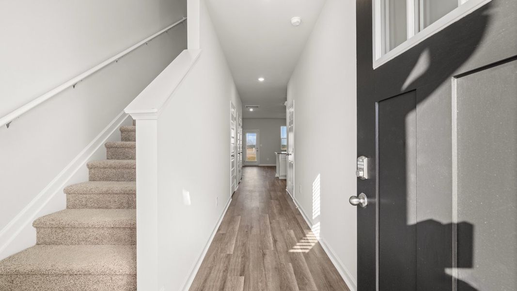 Spacious, unfurnished interior of a new home in Weatherstone, Grovetown (Image 13).