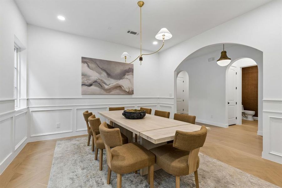 Furnished interior view inside a new home in , Dallas (Image 17).