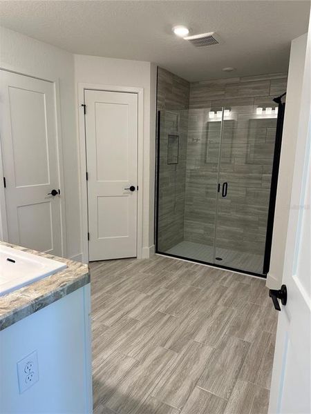 Spacious, unfurnished interior of a new home in Royal Highlands, Brooksville (Image 9). Spacious, unfurnished interior of a new home in Royal Highlands, Brooksville (Image 9).
