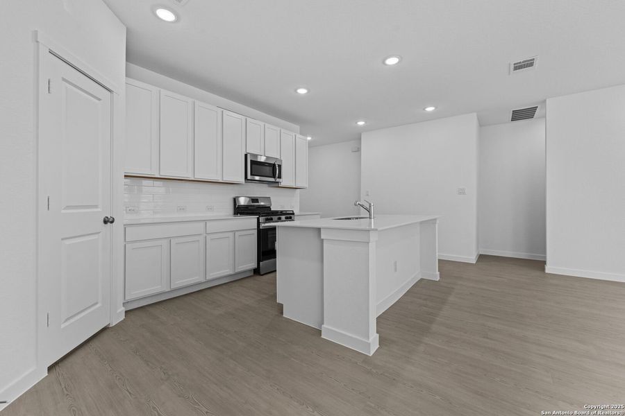 Furnished interior view inside a new home in Hidden Trails: Coastline Collection, Bulverde (Image 7). Furnished interior view inside a new home in Hidden Trails: Coastline Collection, Bulverde (Image 7).