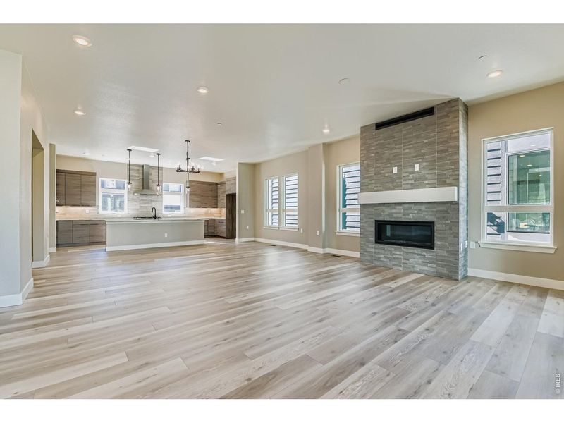 Spacious, unfurnished interior of a new home in Baseline, Broomfield (Image 41).