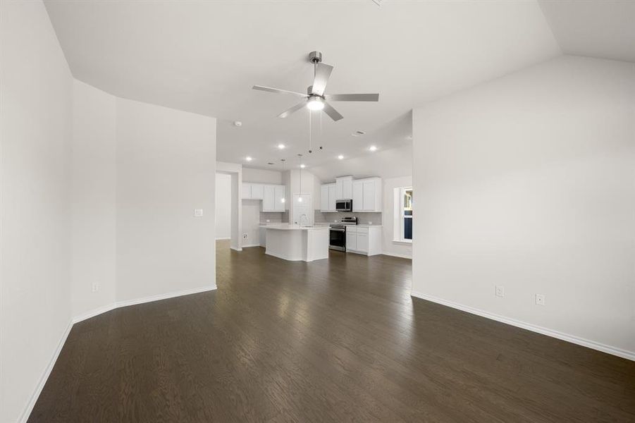 10345 Tapioca- Living Room-2