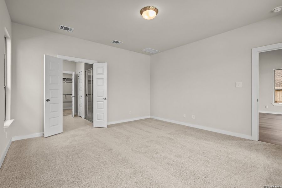 Spacious, unfurnished interior of a new home in Stillwater Ranch, San Antonio (Image 22).