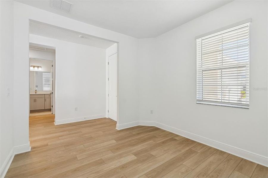 Spacious, unfurnished interior of a new home in SeaFlower, Bradenton (Image 22).