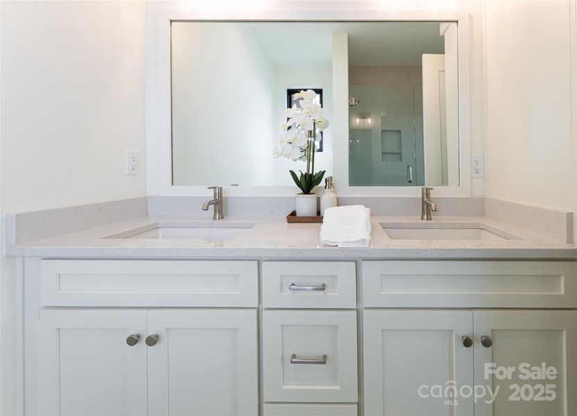 Primary ensuite - similar