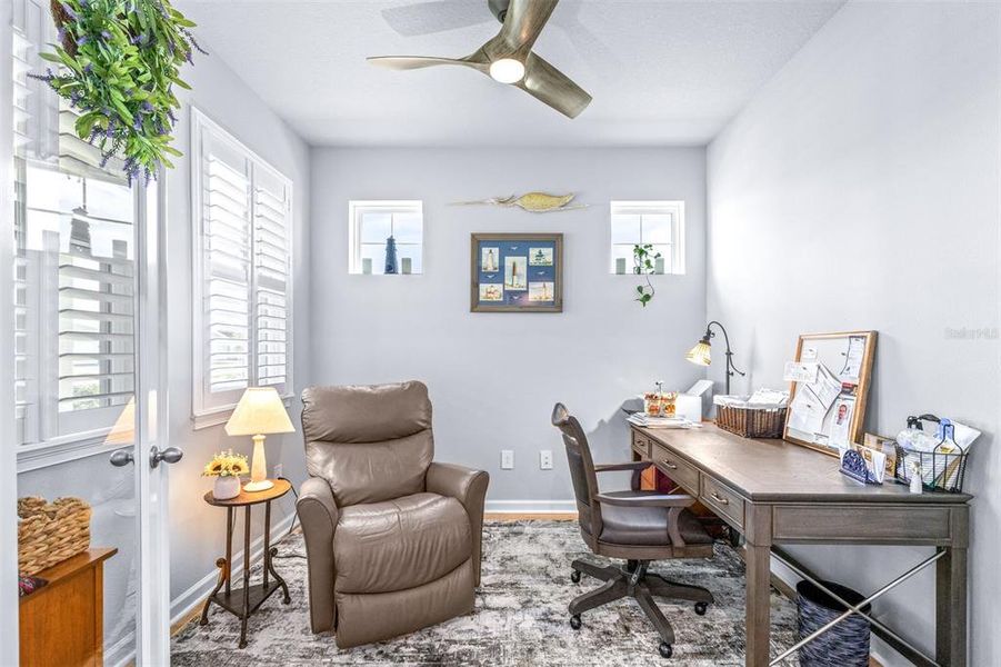 Furnished interior view inside a new home in , Wesley Chapel (Image 10).