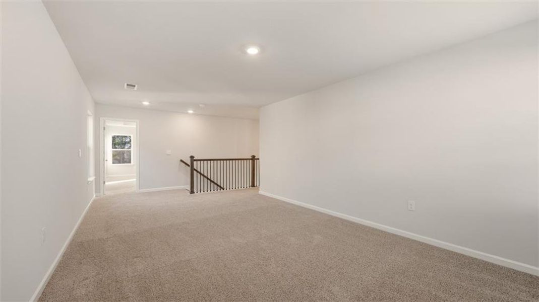 Spacious, unfurnished interior of a new home in Water Oak Estates, Lawrenceville (Image 26).