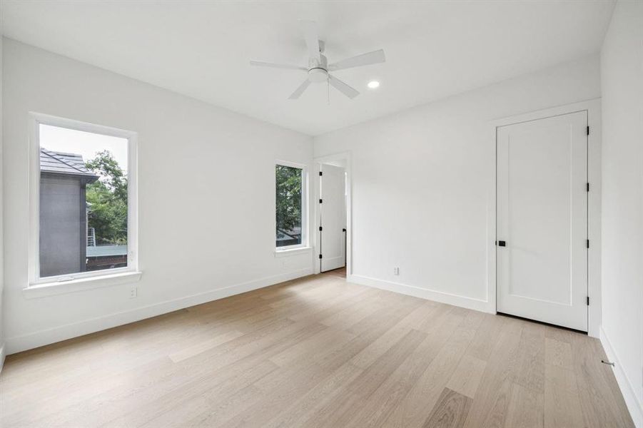 Spacious, unfurnished interior of a new home in , Dallas (Image 21).