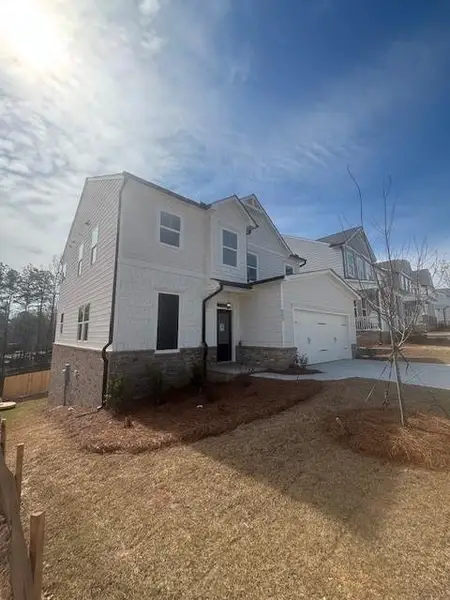 Exterior details and patio area of a home in Edenglen, Buford (Image 3).