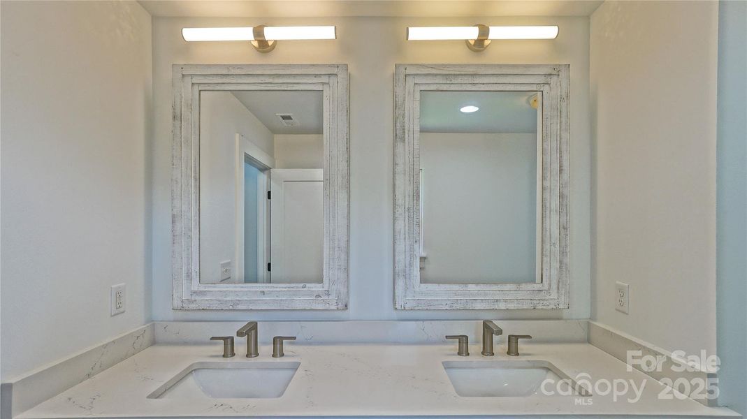 Image 31 of a home in .