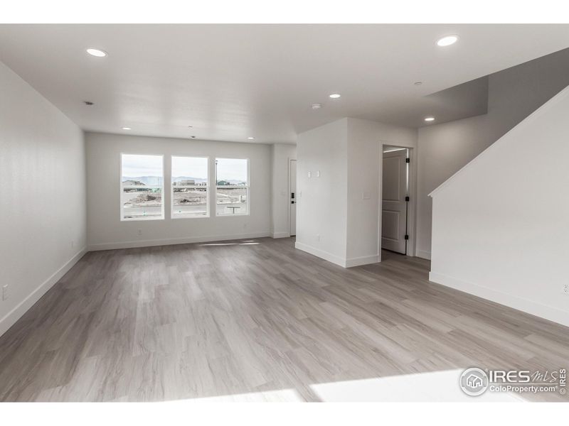 Spacious, unfurnished interior of a new home in , Fort Collins (Image 19).