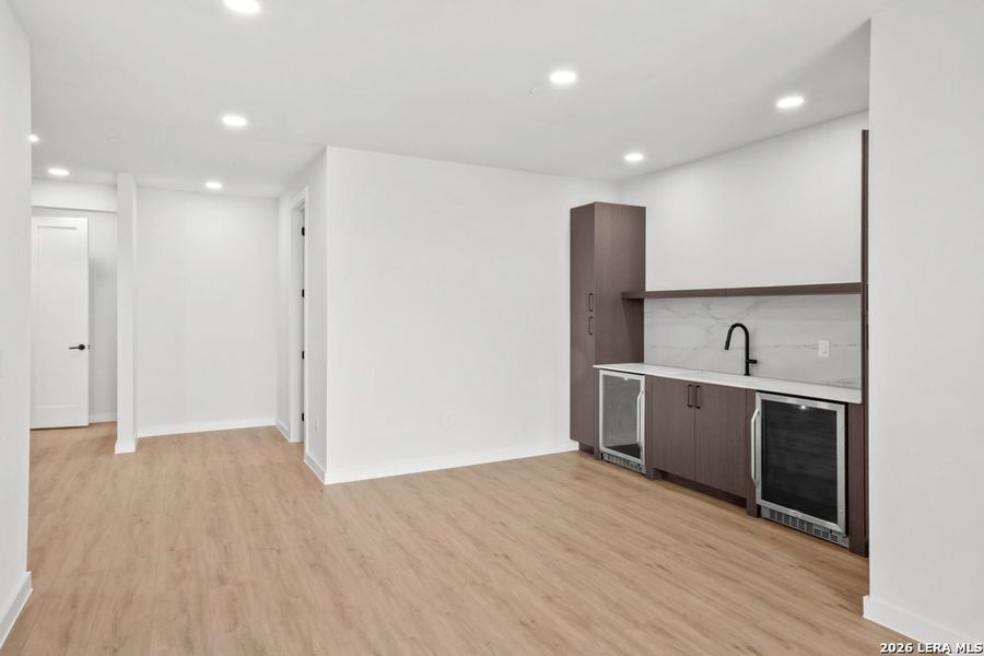 Spacious, unfurnished interior of a new home in , New Braunfels (Image 35).