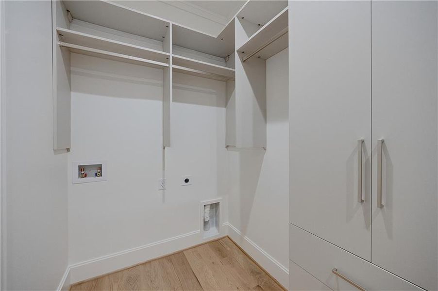 Spacious, unfurnished interior of a new home in , Atlanta (Image 105). Spacious, unfurnished interior of a new home in , Atlanta (Image 105).