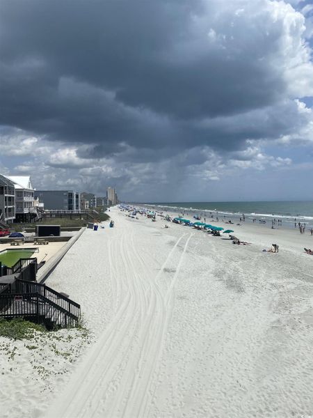 Image 22 of a home in Oak Hollow.