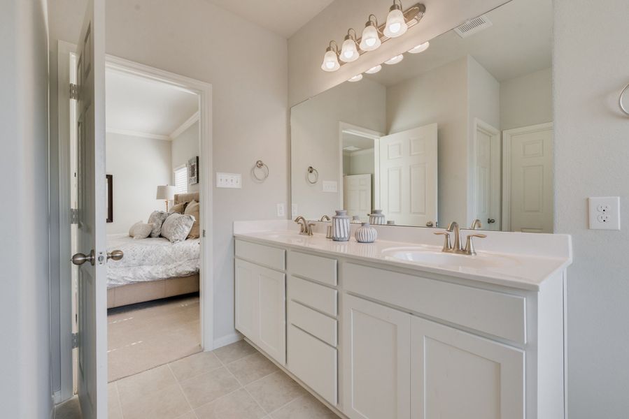 Representative furnished interior of a home built from the Floor Plan 1754 by Colina Homes in Grand Magnolia, Magnolia (Image 10). Representative furnished interior of a home built from the Floor Plan 1754 by Colina Homes in Grand Magnolia, Magnolia (Image 10).