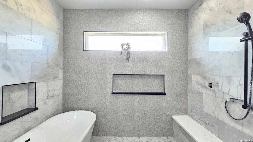 Furnished interior view inside a new home in , La Vernia (Image 10).