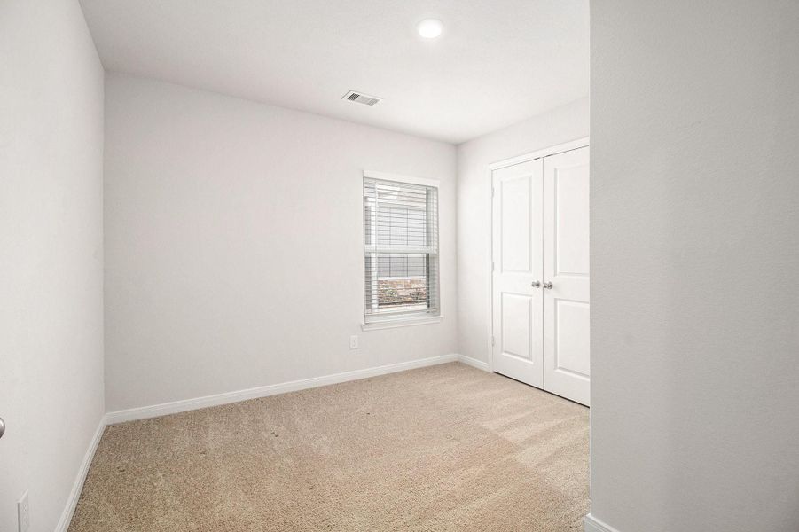 Spacious, unfurnished interior of a new home in Park Vista at El Tesoro, Houston (Image 21).