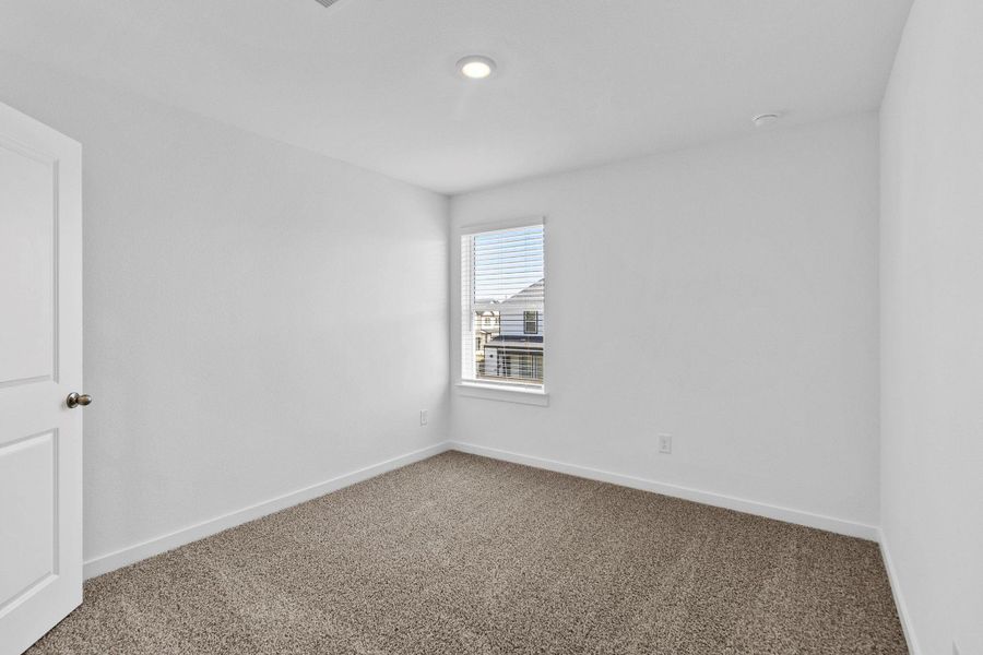 Spacious, unfurnished interior of a new home in Grand West, Houston (Image 26).