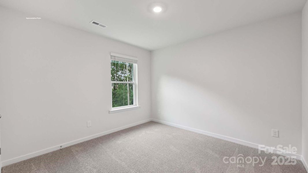 Spacious, unfurnished interior of a new home in Clark Creek Landing, Lincolnton (Image 14).