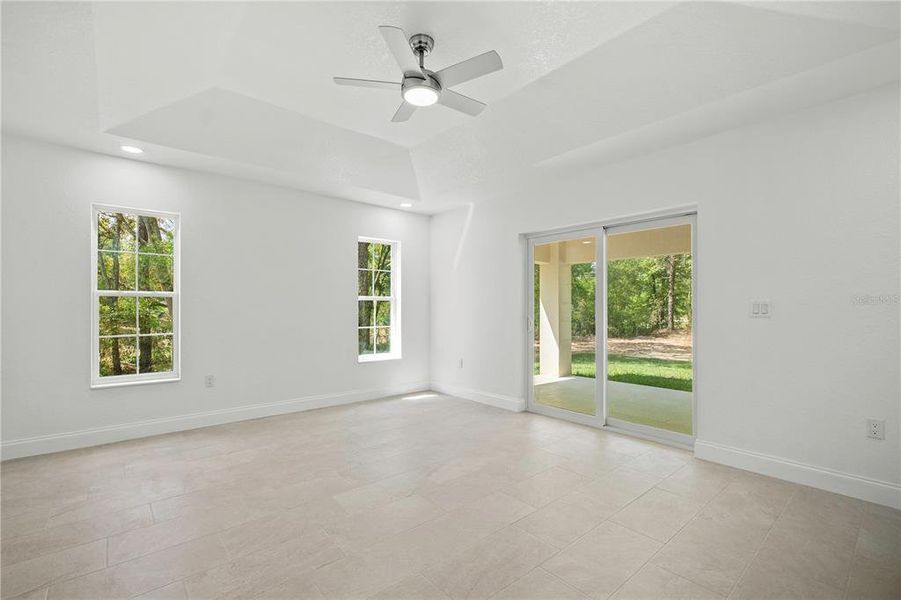 Spacious, unfurnished interior of a new home in , Dunnellon (Image 35).