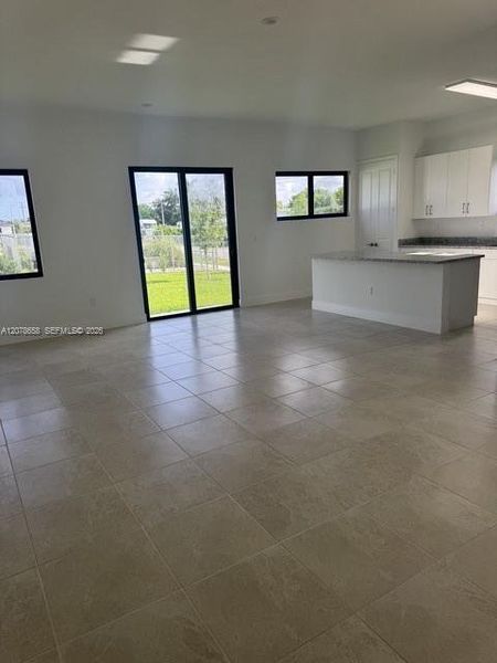 Spacious, unfurnished interior of a new home in , Homestead (Image 13).