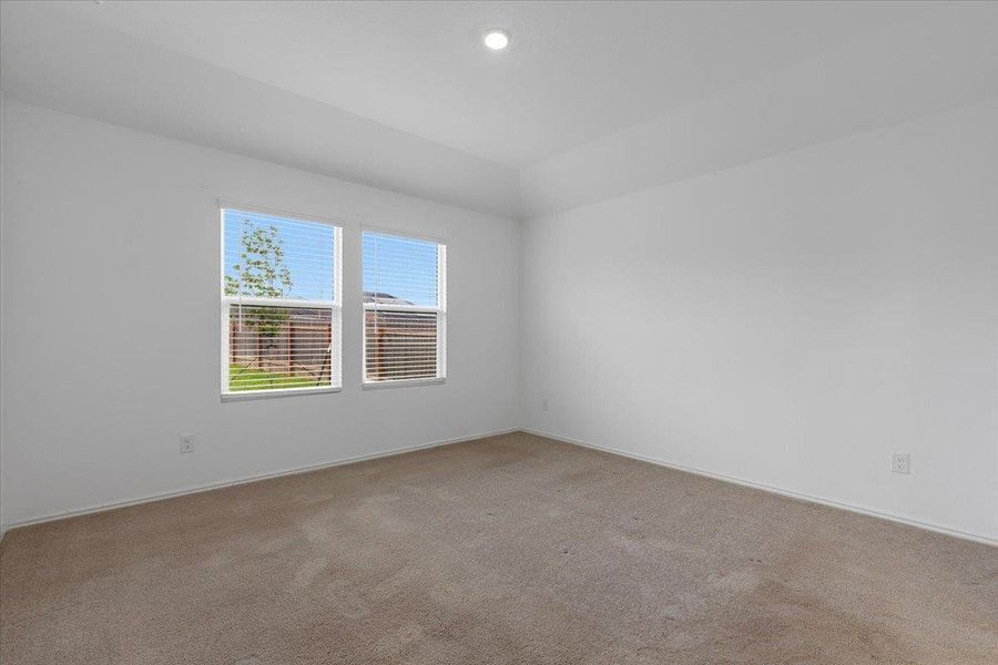 Spacious, unfurnished interior of a new home in Waterstone, Kyle (Image 26).