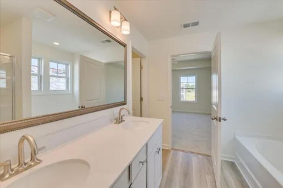 1000024675 1000024675