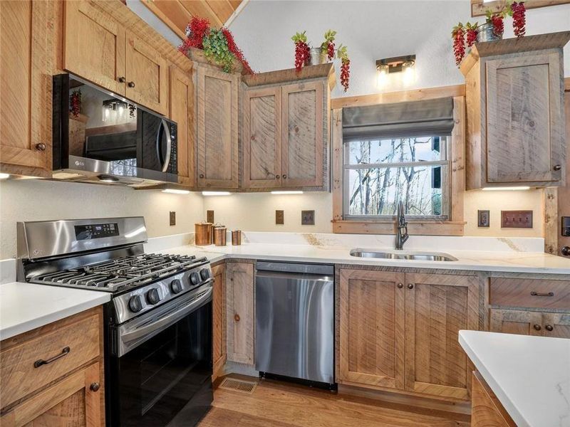 Furnished interior view inside a new home in , Ellijay (Image 62).