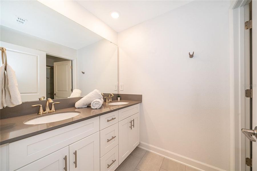 Furnished interior view inside a new home in , Kissimmee (Image 33).