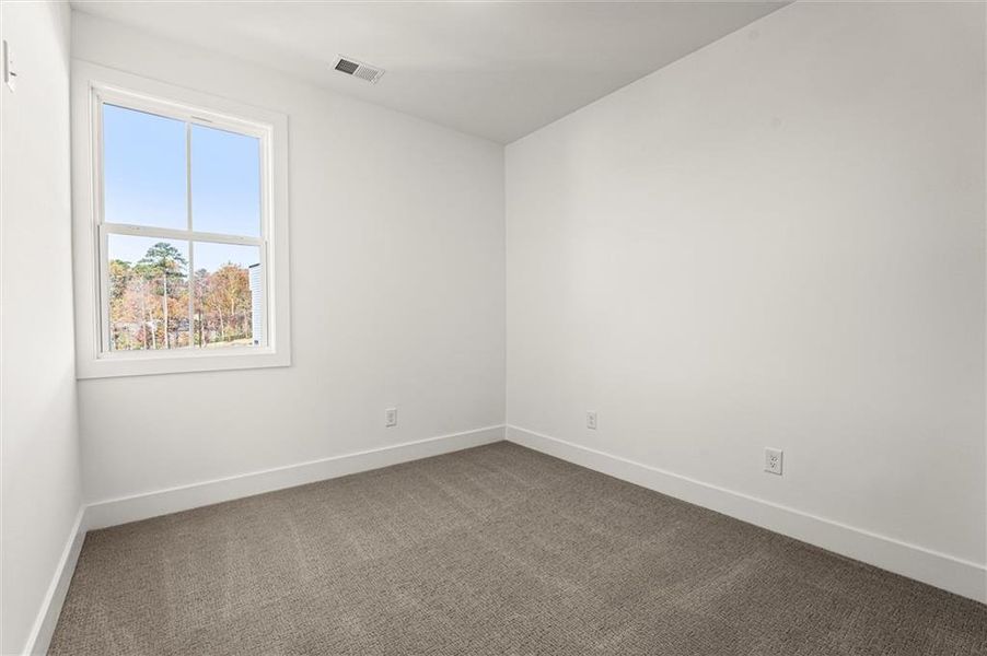 Spacious, unfurnished interior of a new home in , Alpharetta (Image 34).