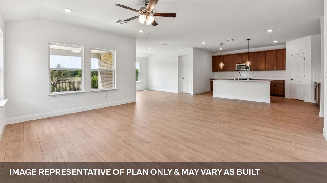 Representative unfurnished interior of a home built from the The Grayson by D.R. Horton in Riverview, Georgetown (Image 19).