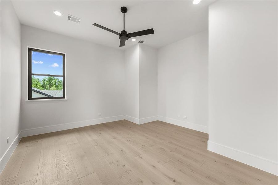 Spacious, unfurnished interior of a new home in , Montgomery (Image 27).