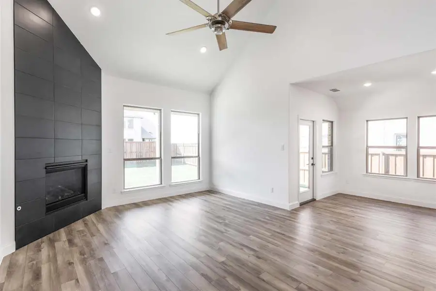 Spacious, unfurnished interior of a new home in Heartland, Heartland (Image 21). Spacious, unfurnished interior of a new home in Heartland, Heartland (Image 21).