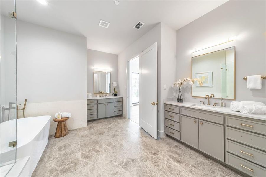 Furnished interior view inside a new home in , Dallas (Image 8).